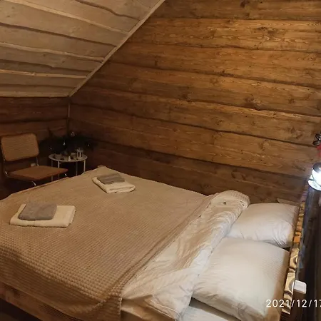 山林小屋 сімейний затишок *