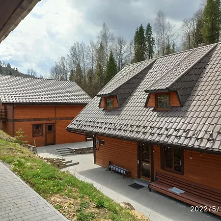 山林小屋 сімейний затишок 奥尔亚维奇克