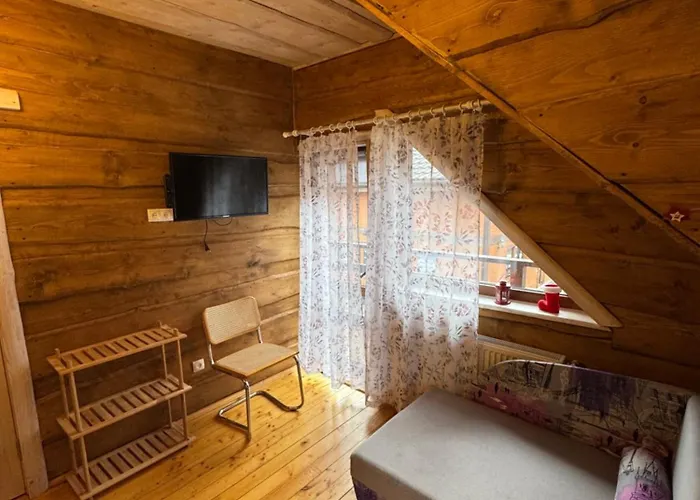 сімейний затишок 山林小屋